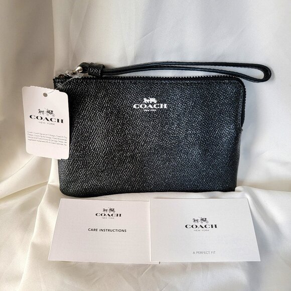 Coach Handbags - Coach Wristlet – Black Pebbled Leather – 2015 – NWT Retails: $75